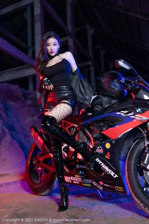 成人礼服机车女孩视频,时尚与速度的完美融合